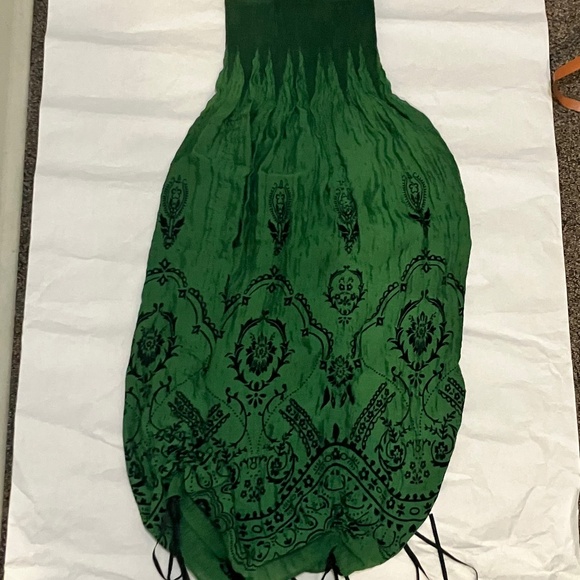 Lapis Dresses & Skirts - Lapis Green Strapless Dress